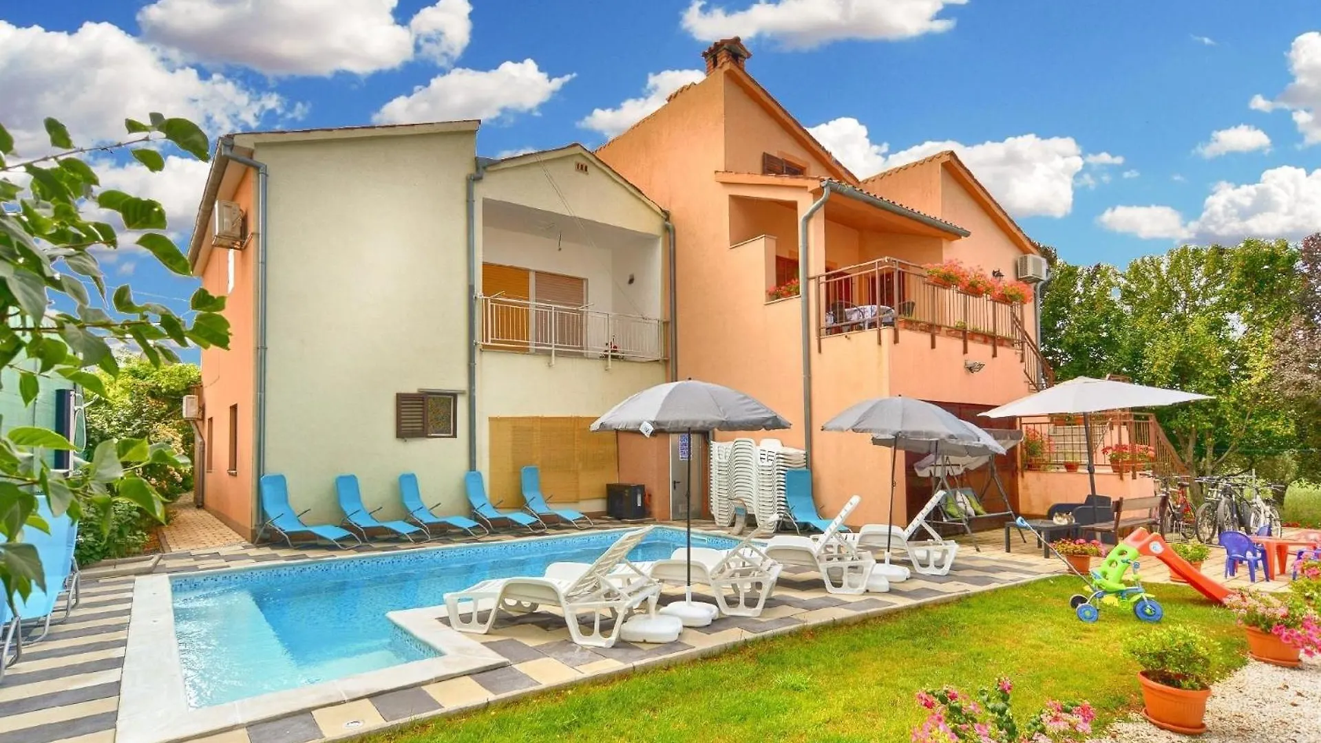 Ferienwohnung Fuer 8 Personen Ca 75 Qm In Fazana, Istrien Istrische Riviera contacts